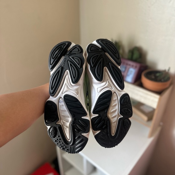 Adidas Ozweego Neon Green - Picture 4 of 5